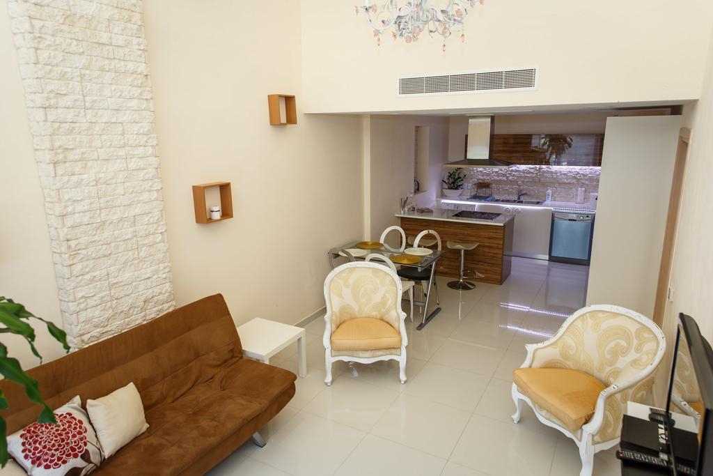 Sunrise Arches Apartments Limasol Dış mekan fotoğraf